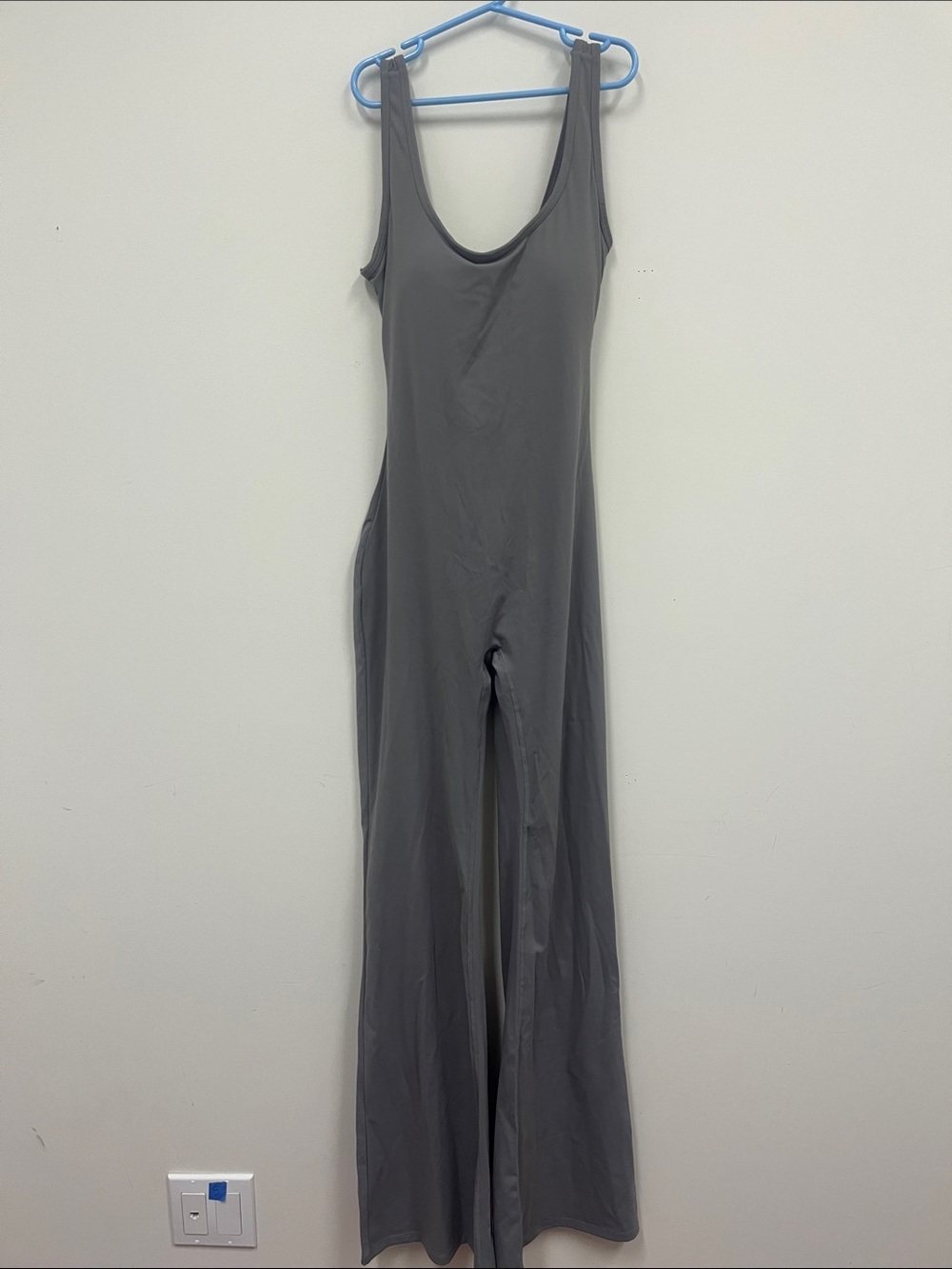 NWT Women's Grey Sleeveless Wide-Leg Jumpsuit cut out back size L